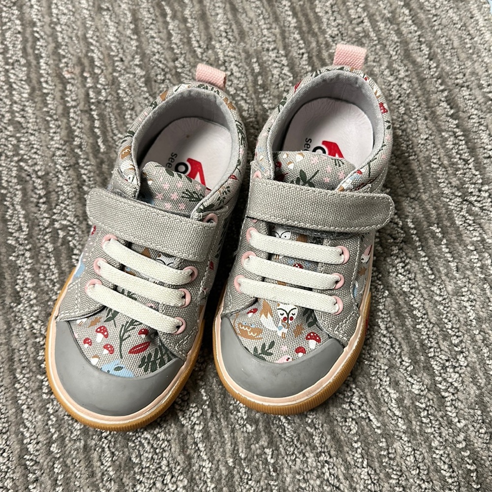 See Kai Run Kristin Woodland Low Top Sneakers